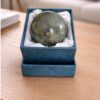 Sphère en labradorite naturelle