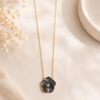 Collier Tiaré grise